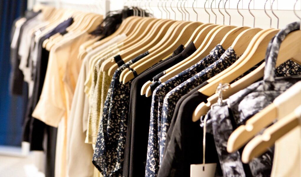 Best places to sell clothes for ecommerce